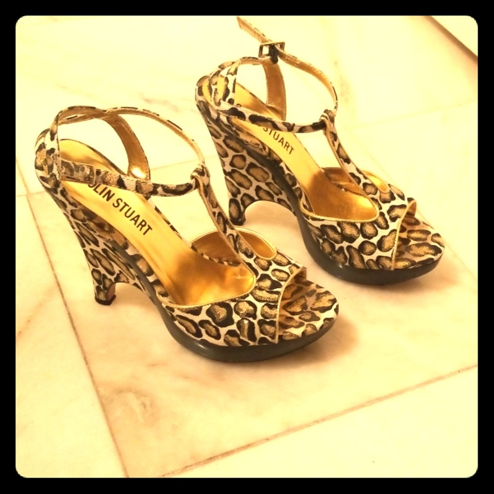 Colin Stuart animal print wedge